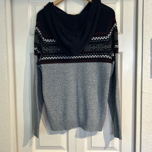 Urban Pipeline Hooded Sweater - Picture 8 of 8